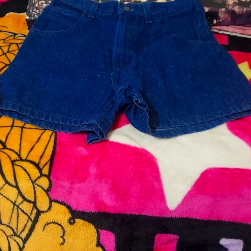 Short jeans